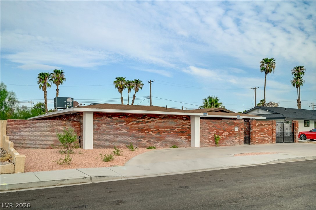 2101 Santiago Street Property Photo 3